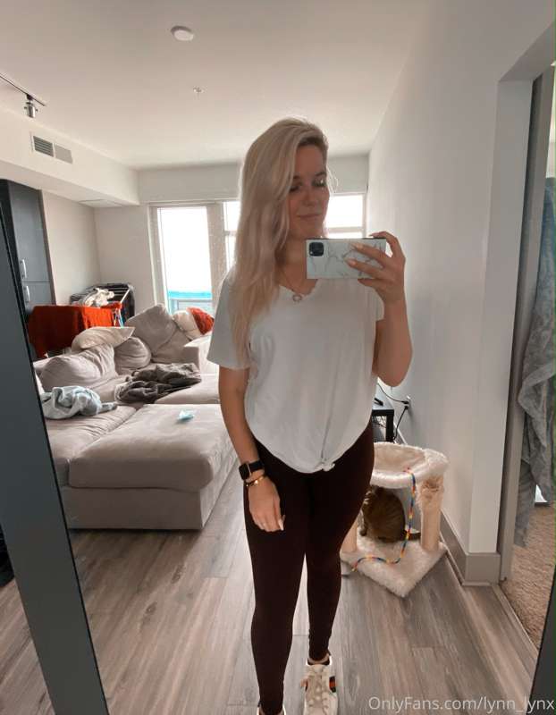 Busy weekend, so here’s a hung over selfie🥰 Hope you have an..