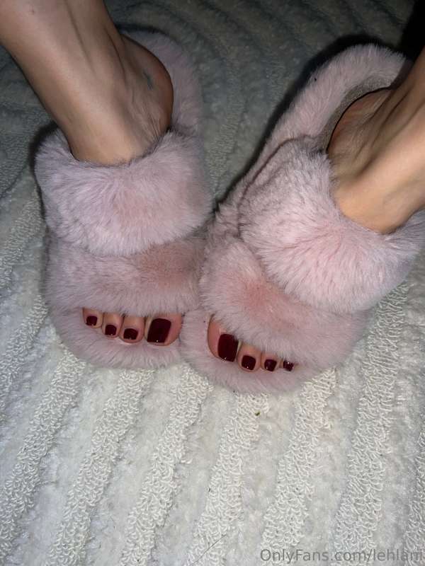 Painted my own toes last night with the colour you guys vote.. 3