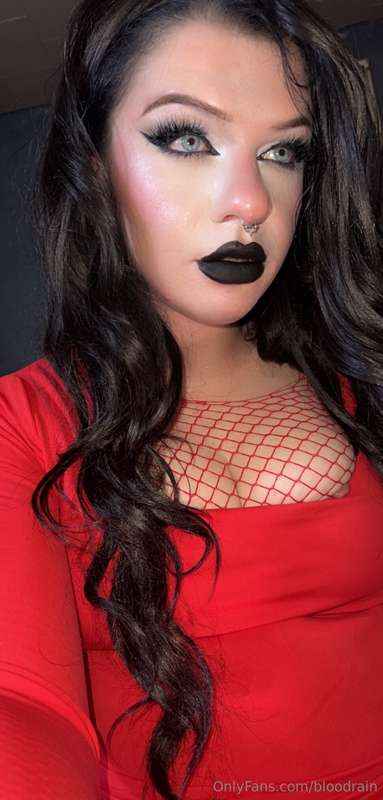 🖤❤️🖤❤️