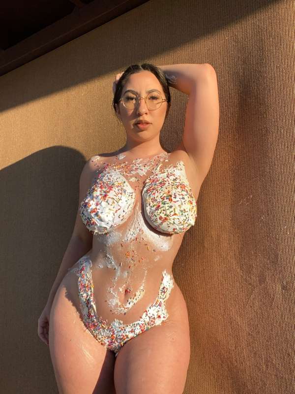***BIRTHDAY WEEK***
Hiiii my birthday is on the 6th!!! If yo..