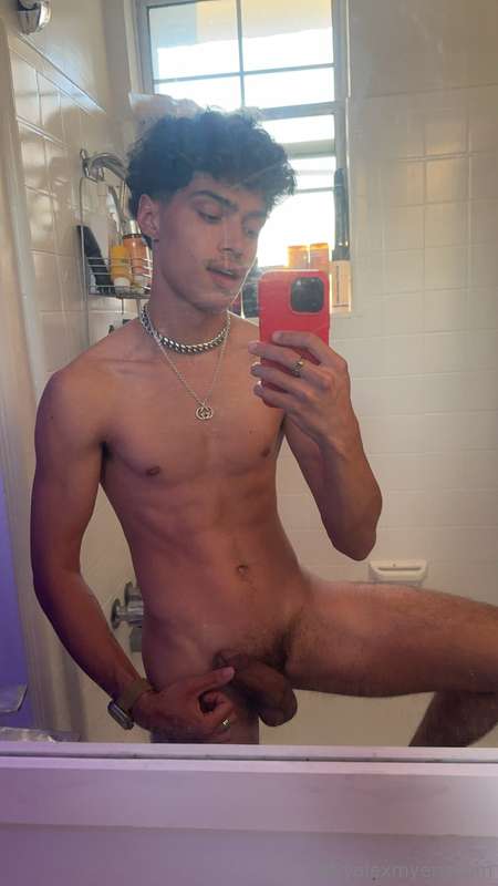 You wanna ***COME*** here and ***SUCK*** my 🍆? 😈😈 3