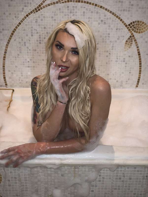 Naughty bubble bath ;) god I love nyc 8