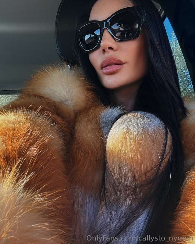 I feel very serious in this photo...what's your impression?😎