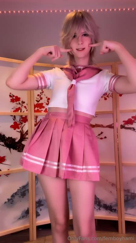 awww~ you wanna see an Astolfo irl?? you wanna know what's u.. 9