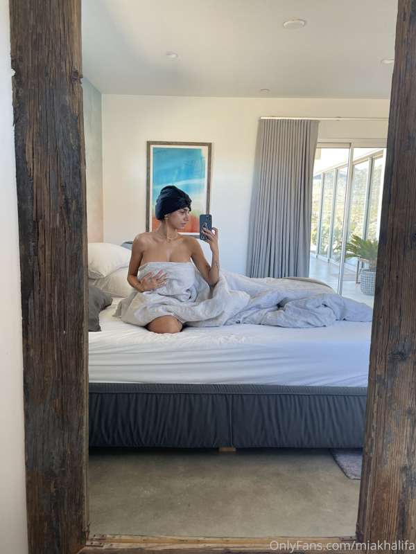 Good morning 🥰 cinnamon buns, anyone?