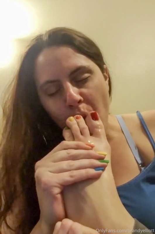 Here's the pic for the Rainbow Toes Self-worship video I jus..