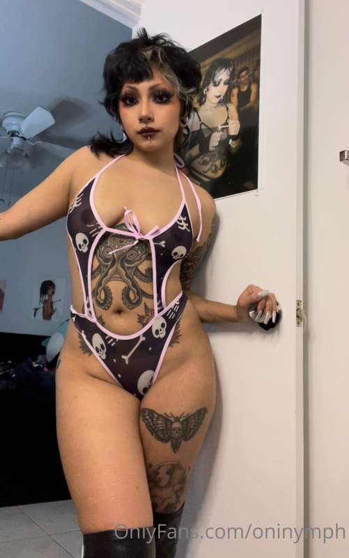cute little one piece :3