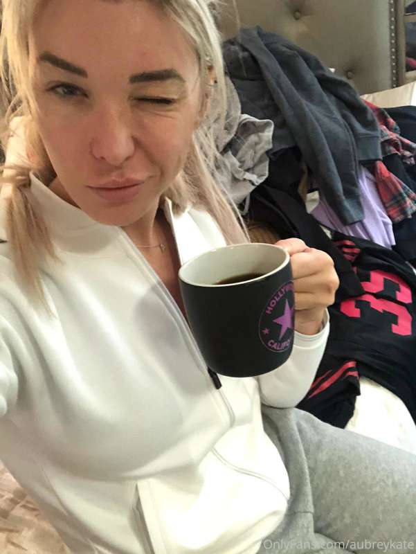 Coffee for me ☕🙋🏼‍♀️