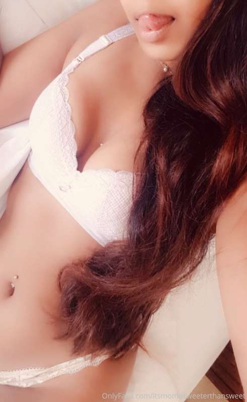 Lick my pussy I’m so horny 3