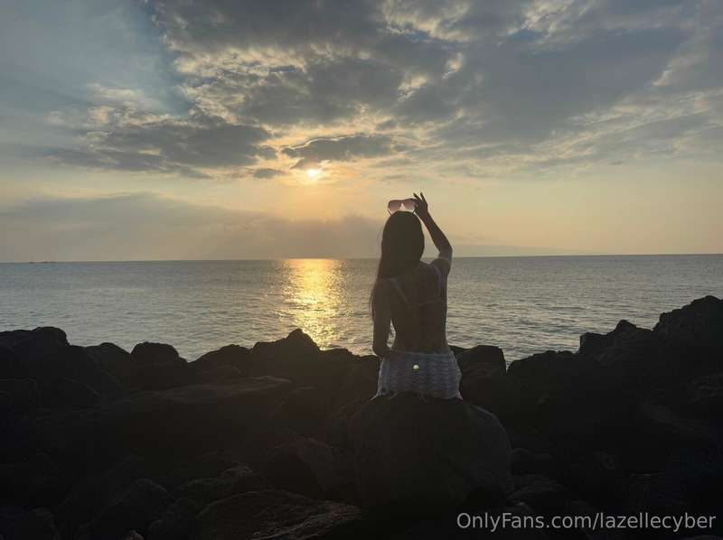 Doesn’t the sunset look beautiful?  2