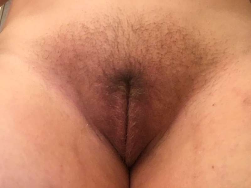 Who here likes a hairier pussy? I haven’t shaved in a couple..