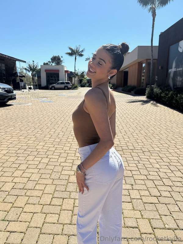 Does my smile make you smile?😘