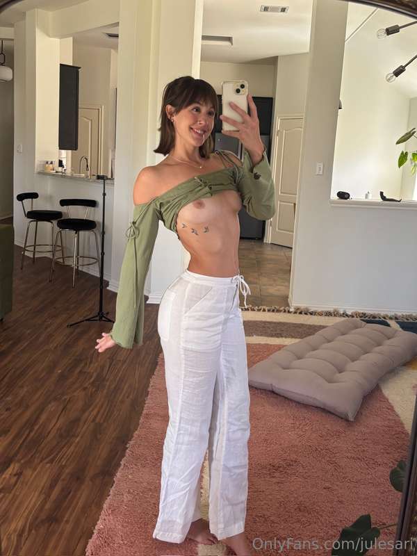 Rate my outfit 🤪 2