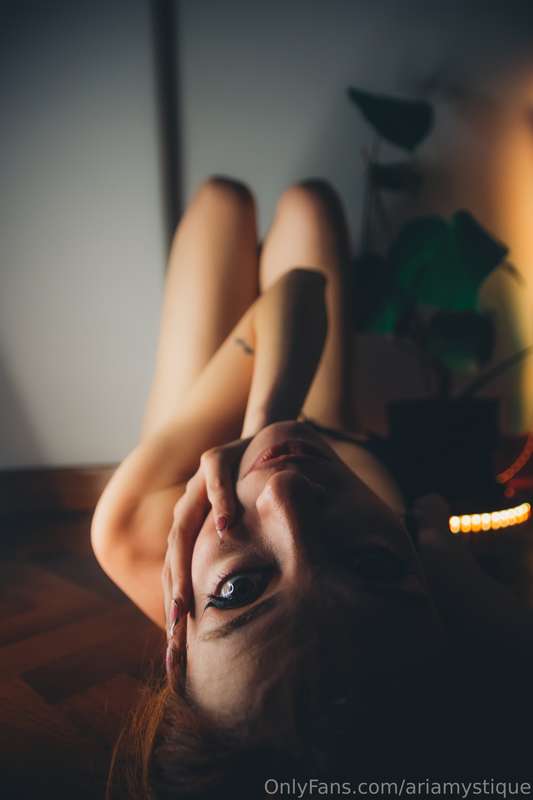 That girl wants to be playful. Would you help her ? 2