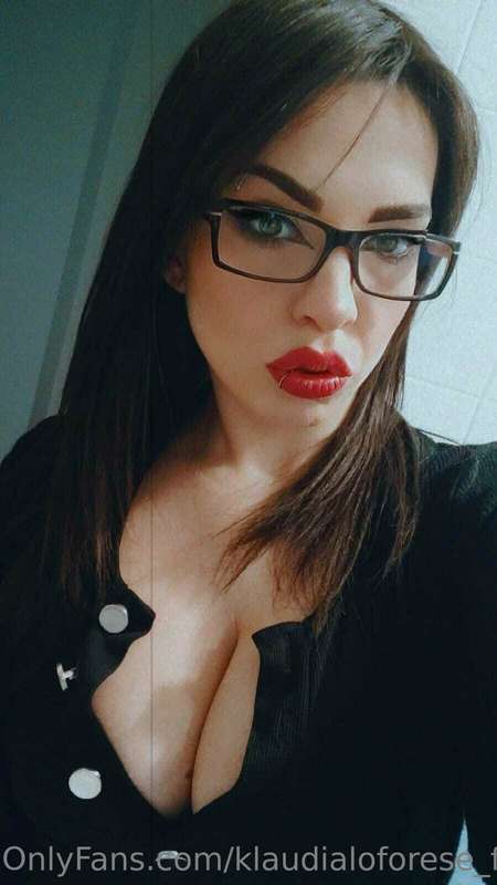La giusta buonanotte per i miei maschioni 💦💦💦 In DM pronta p..