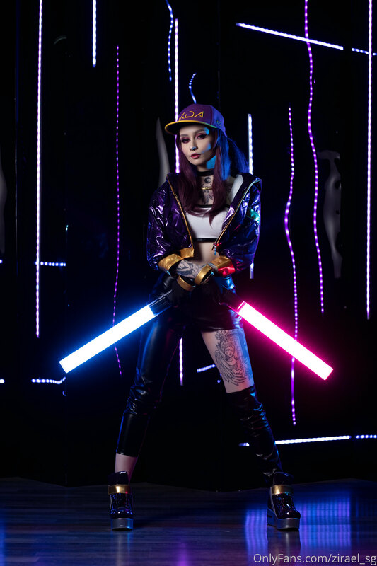 The last set of ?february?
How do u like my neon Akali versi.. 5
