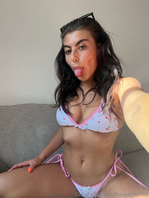 Send me a 💦 and i'll send you my fav squirt bundle 😘