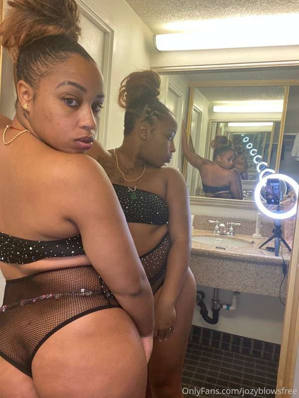 😈💦 Cum see your favorite ebony dick sucking SLUT ‼️💦


Subsc.. 3