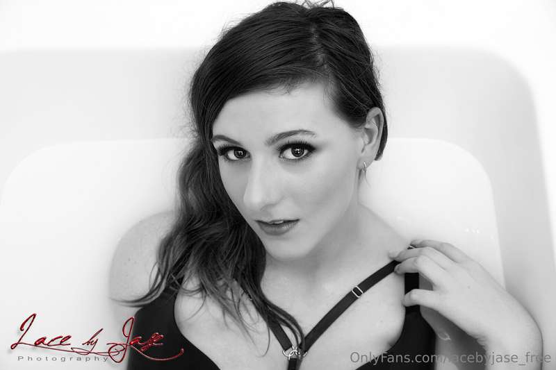 Full Set. 38 Images. 18