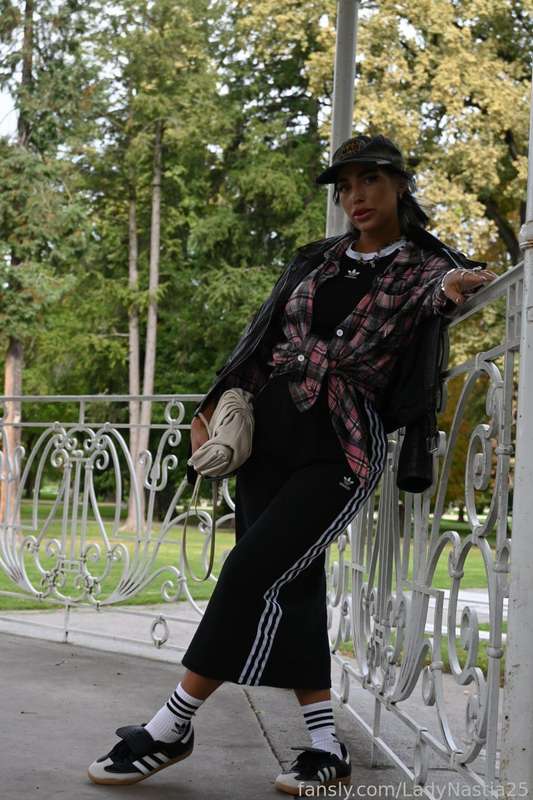 Ladynastia25 - Fansly - 27 Sep, 2024 26