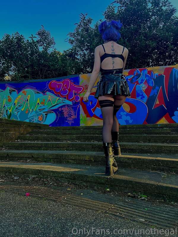Good morning sexy! Do you like the pictures I got yesterday .. 1