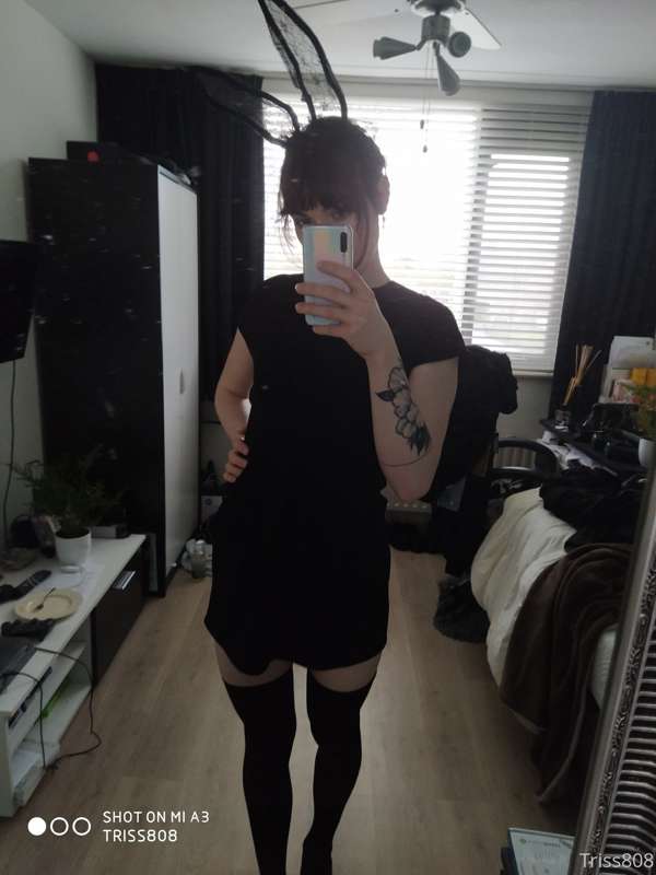 Hey everyone :)

Soo I decided to go for an extensive pictur..