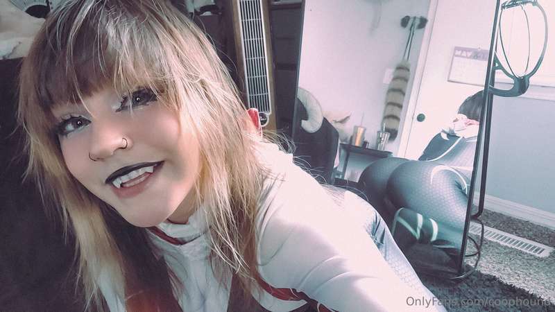 POV youre dating Spidergwen and she sends you these snaps <3.. 19