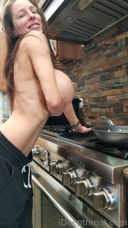 Wakey wakey who wants some eggs and bakey?