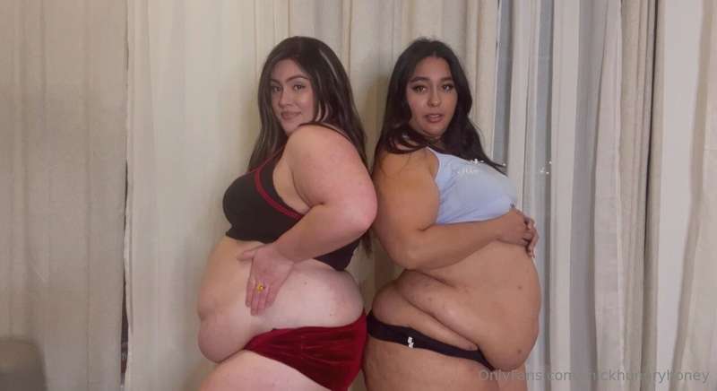 Two hot fatties stretching is definitely better than one 🥵🐽 1