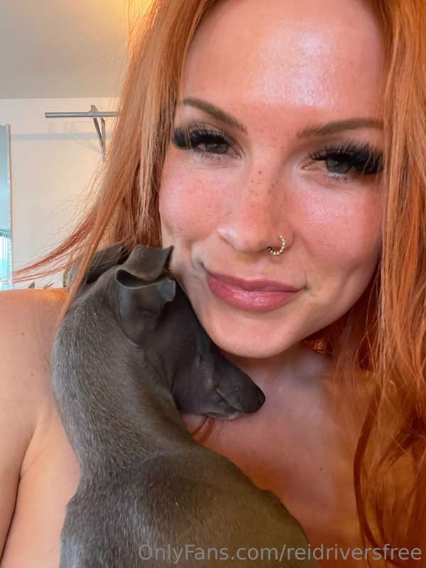 Cuddles with my bestie after her bath 🥰