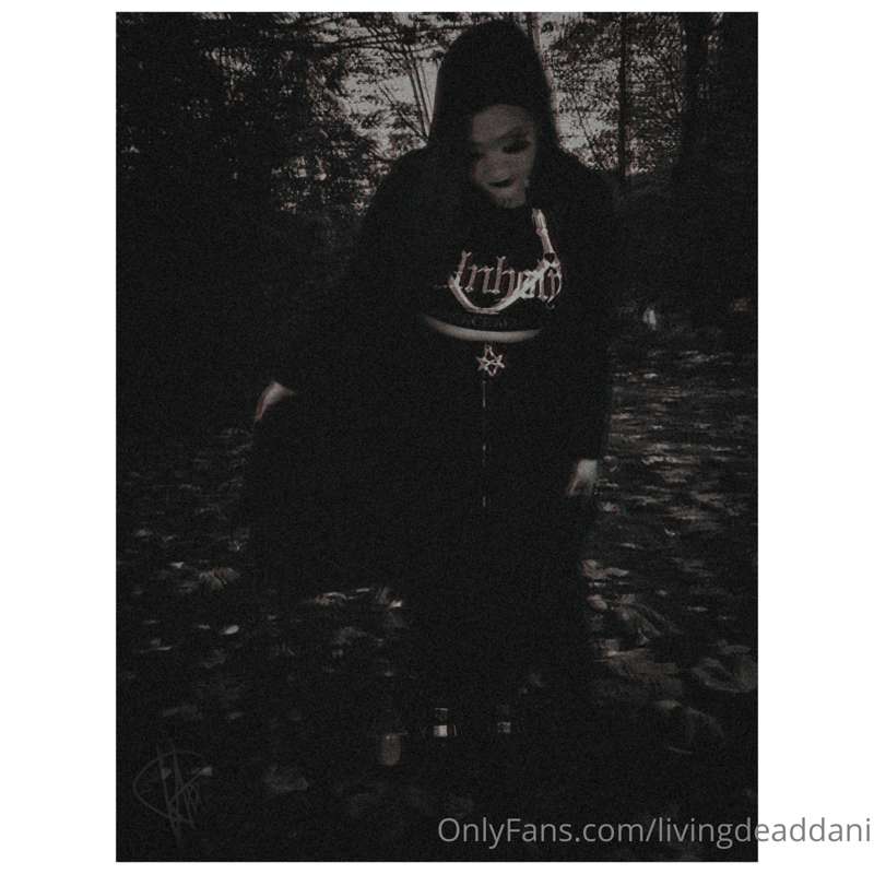 Halloween 21 shoot 🎃🖤🕸⚰ 7