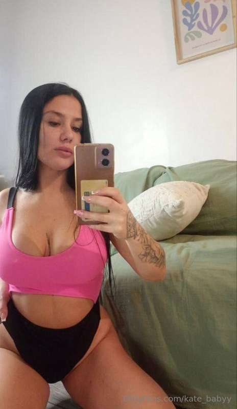 @oliviaasweett ⭐❤️✨Sexting 💻Custom📷Nudes👙Vc@l 📞Hello love, I..
