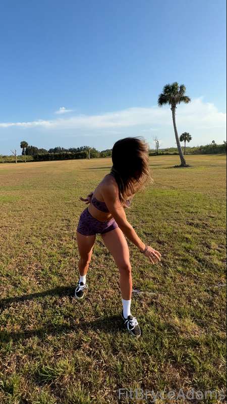 Keep swiping to see me complete a cartwheel 😉 19