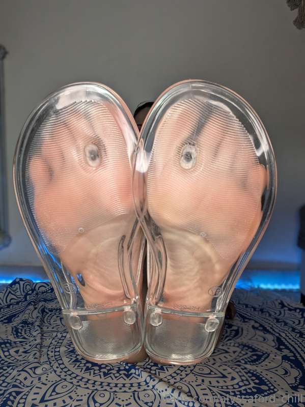 Do you like my clear flip flops? 🩴 4
