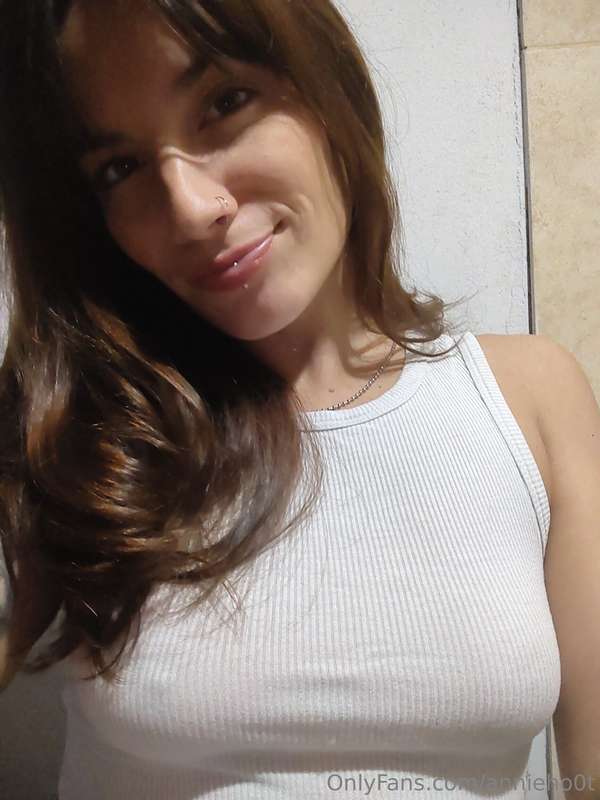 Annieho0T - Onlyfans - 05 May, 2025