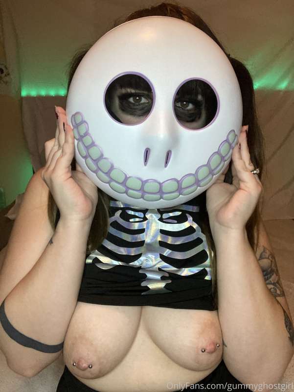 Barrel cosplay from the Nightmare Before Christmas 💀🎃 1