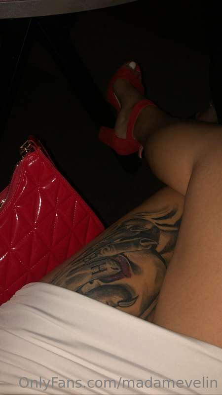 Beautiful graceful legs...would you like to worship them? 🦶🦶..