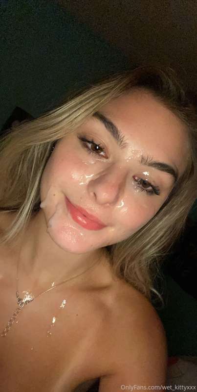 check ur dms to see how this happened 💦😉 2