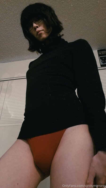 TURTLENECKS 4 ROBOTS 6