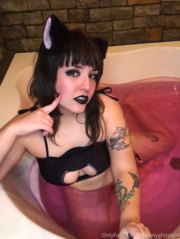 Time to give your Neko girl a bath 🧼💖 29