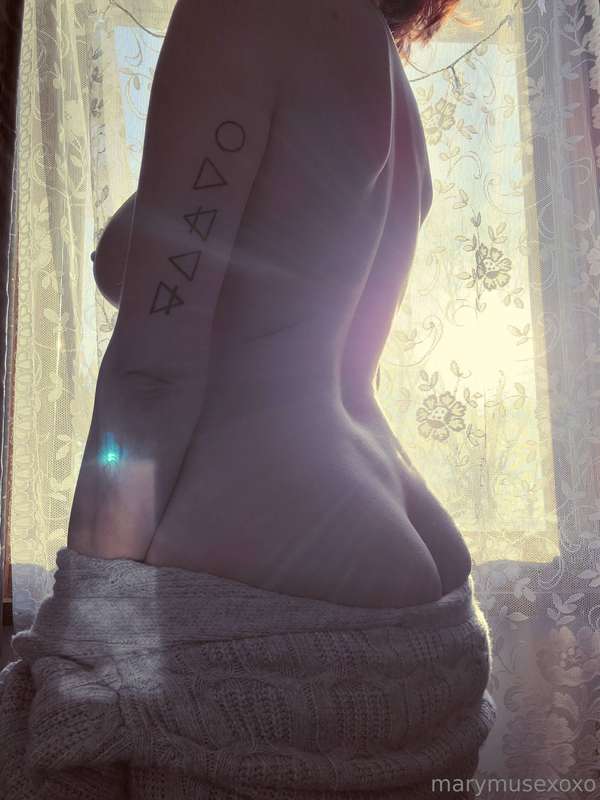 I can just imagine you wraping your hands around my hips... ..