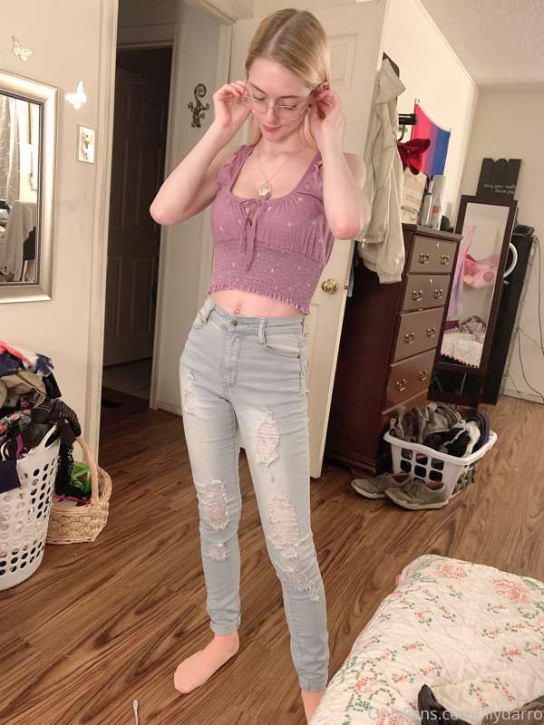 I love it when cute people share their clothes with me 1