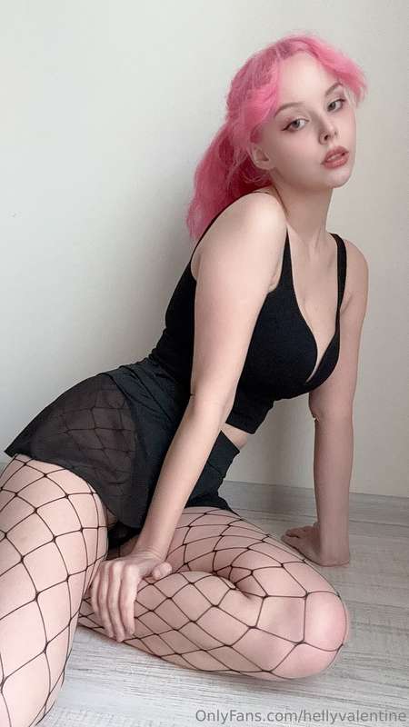 You’re about to get caught in my fishnets in 3...2...1. Oops.. 7