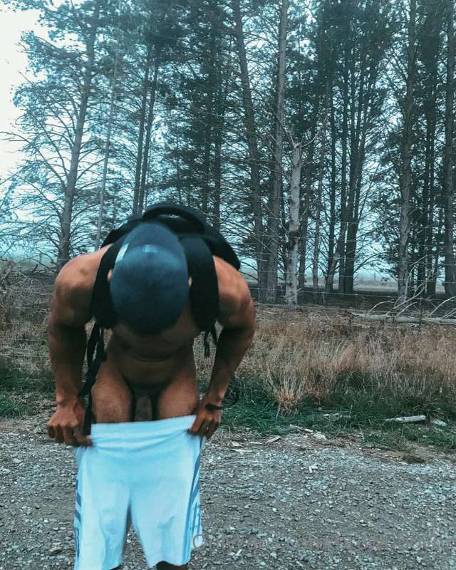 Hike gone wild aha , funny story while taking this photo som.. 1
