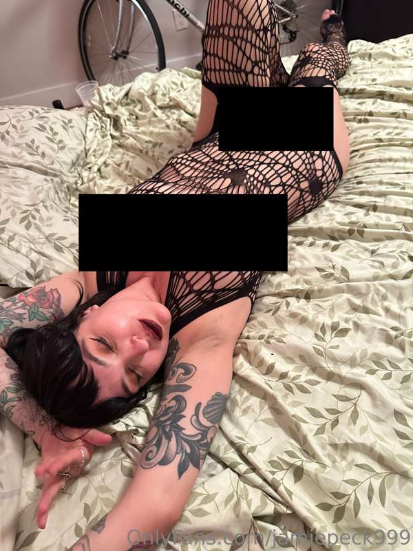 New bodysuit photo and video set! I did yet another shoot wi.. 1