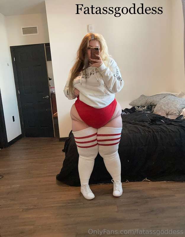 Fatassgoddess - Onlyfans - 02 Mar, 2025 1