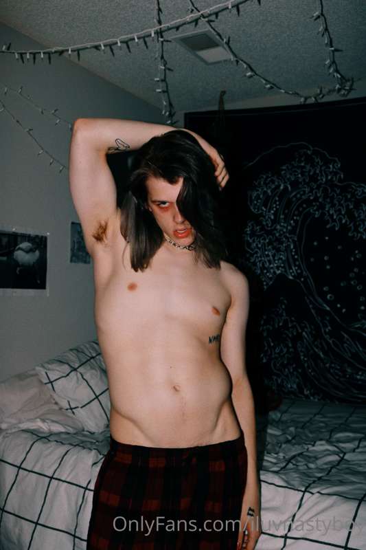 I already have my shirt off. Wanna help take the off the res..