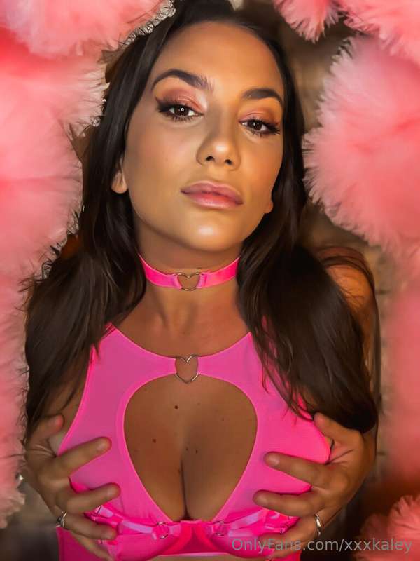 You know what else is pink? 👅
