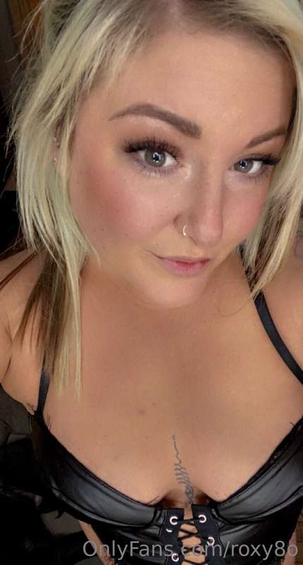 Roxy8O - Onlyfans - 26 Jul, 2023 23