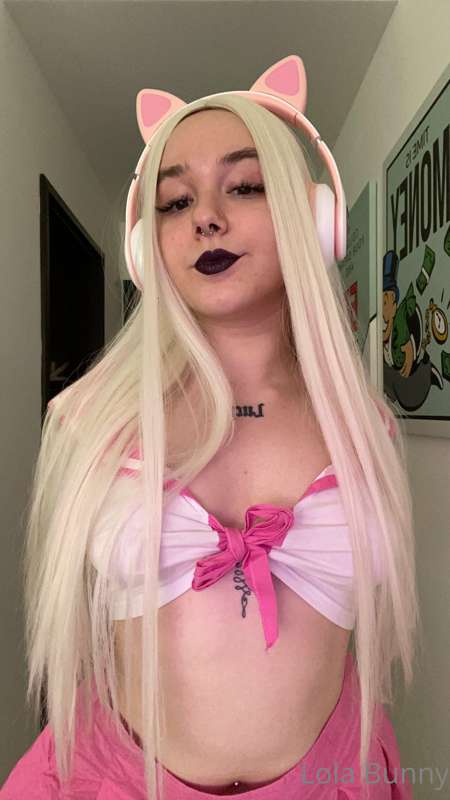 Senpai!!I want you to take advantage of my new offers, EXCLU..